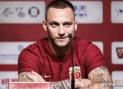 开云体育-包含瓦伦西亚训练开放日，关键时刻内部沟通引欢呼，中超在即，赛季目标并未改变的词条-开云体育